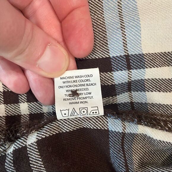91. Mens size L Burnside long sleeve button down gently used - Picture 8 of 11
